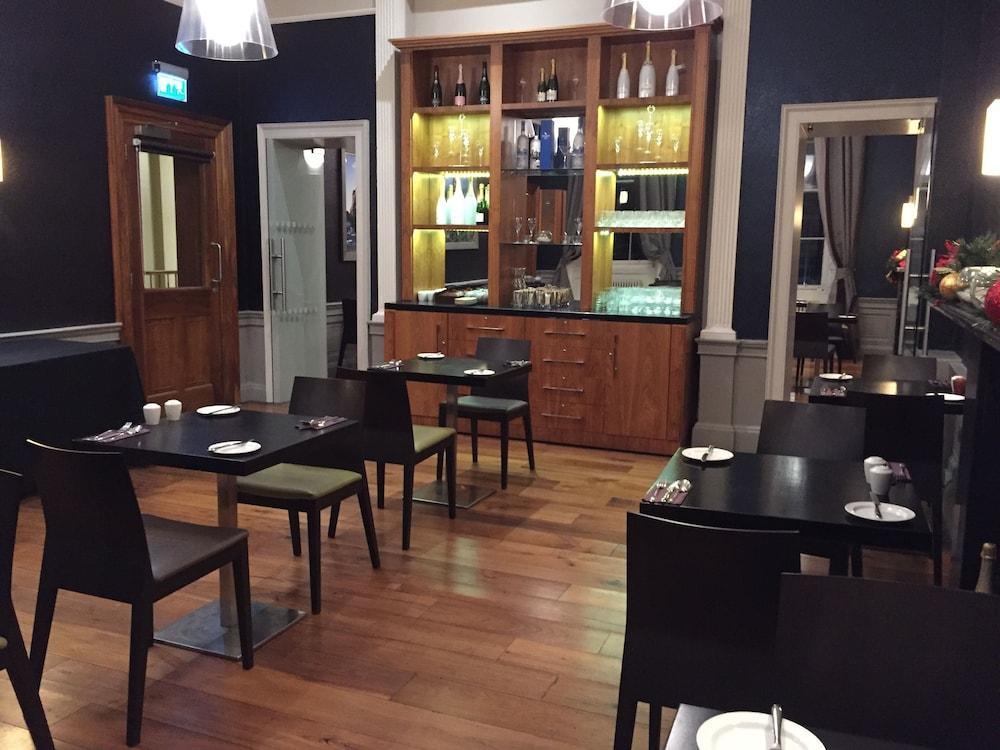 The Place 4* Edimburgo