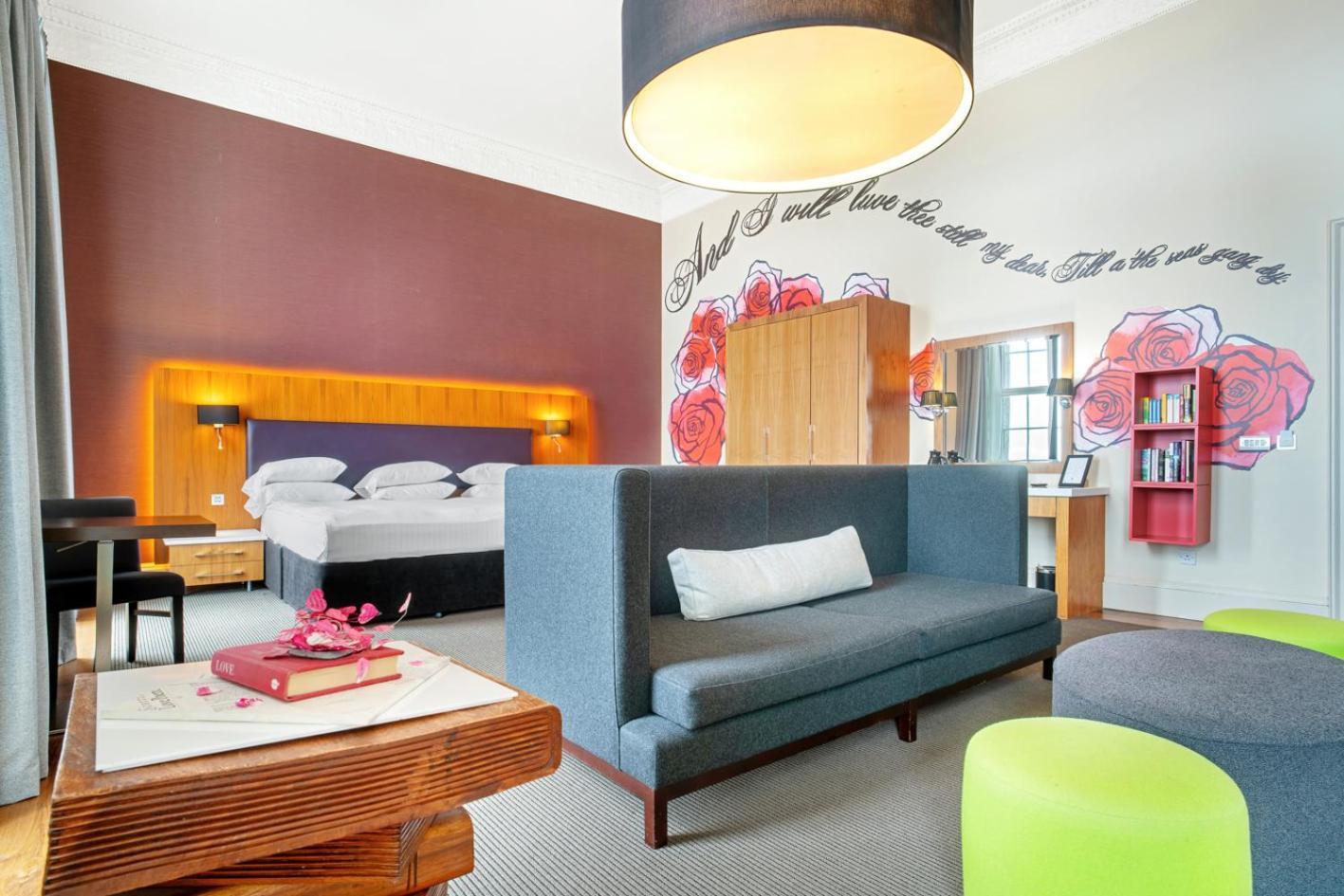 The Place 4* Эдинбург