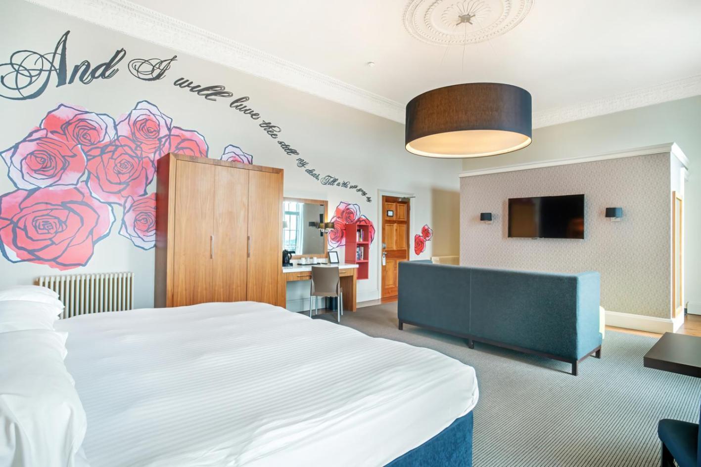 The Place Отель 4*